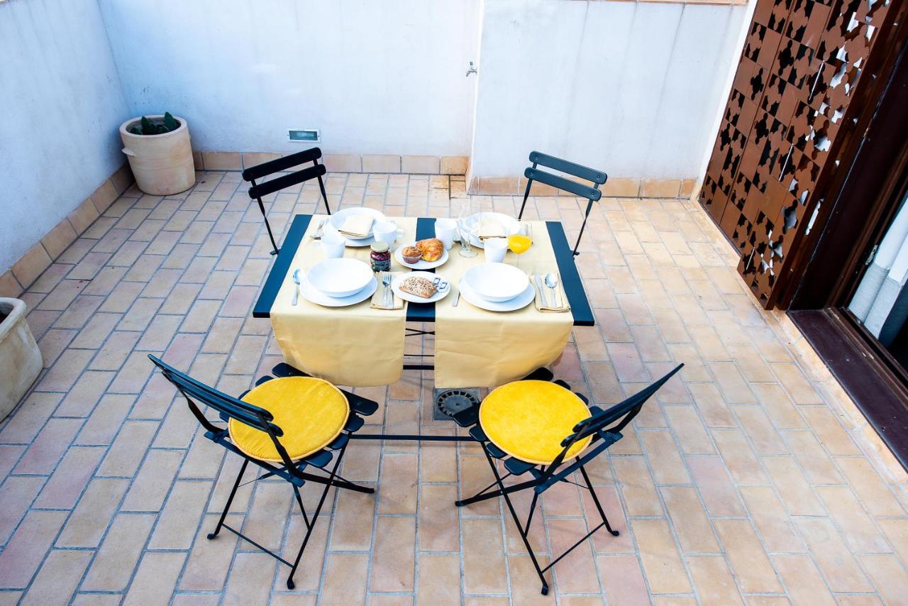 Apartamento Con Terraza En San Luis Seville Exterior photo
